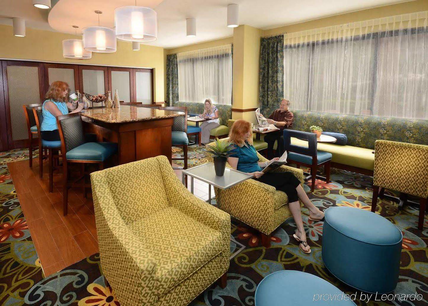 Hampton Charlotte North Norman Hotel