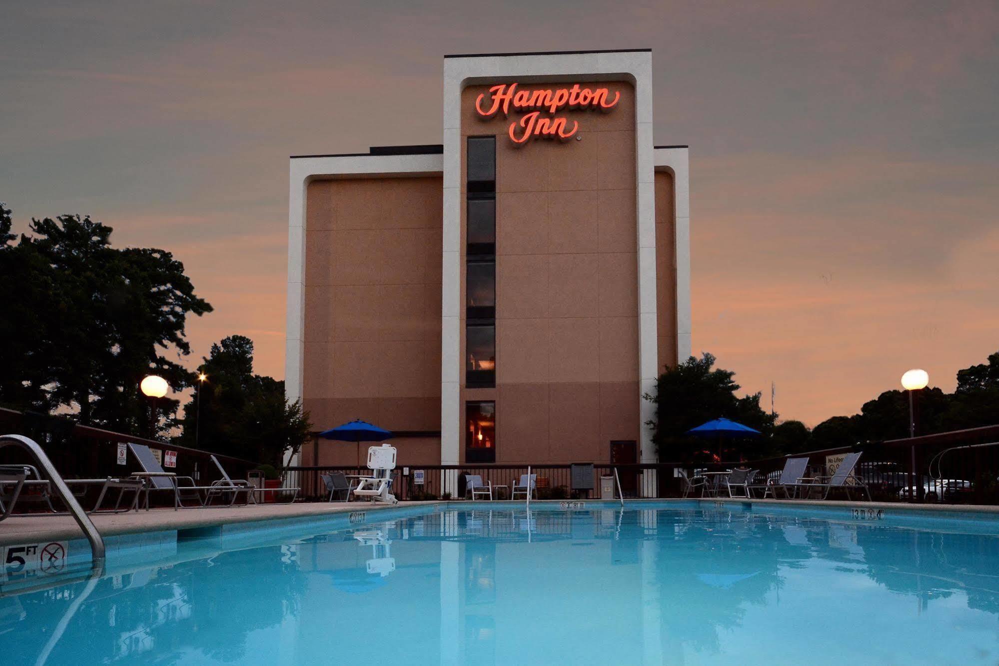 Hampton Charlotte North Norman Hotel Cornelius